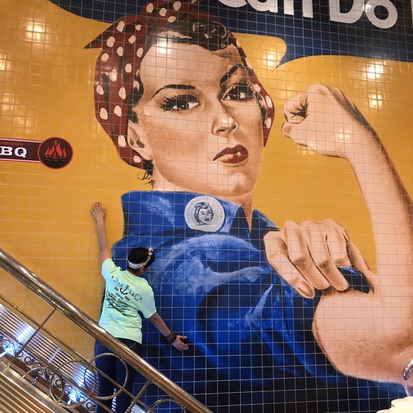 Meet your Posher, Deli - Picture 1 of 1